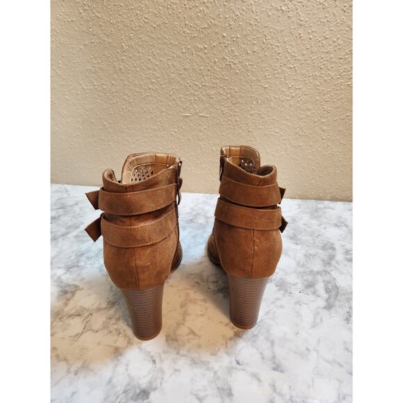 Torrid Women’s Brown Circle Diamond Cutout Peep Toe‎ Ankle Heeled Boots Size 7.5 - Picture 3 of 8